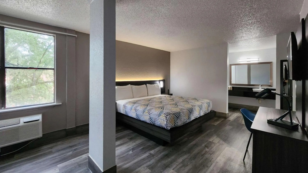Studio 6 Houston TX Medical Center NRG Stadium