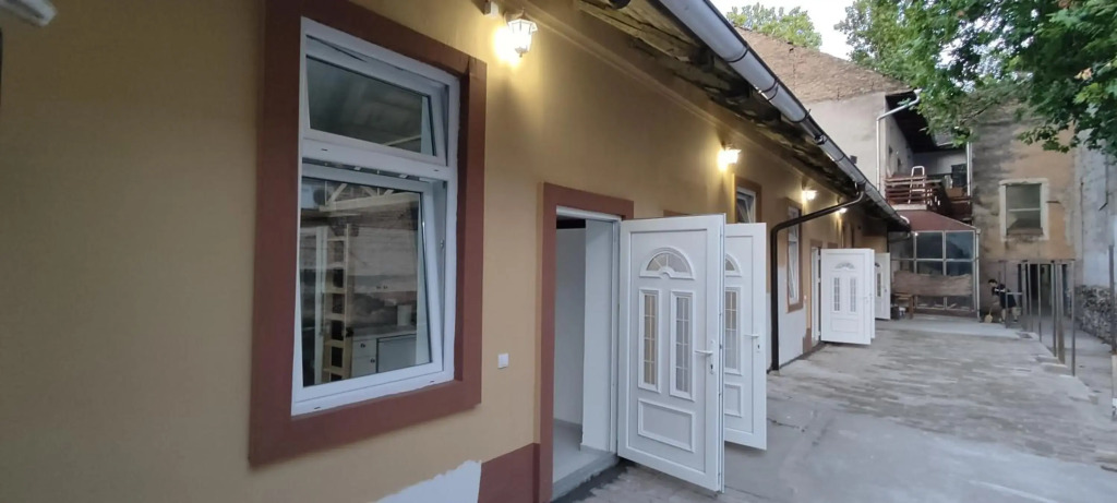 Apartments Centar NS - 2 Green