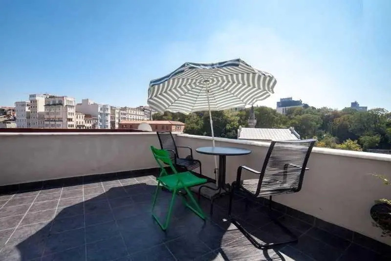 La Bella Suites Pera
