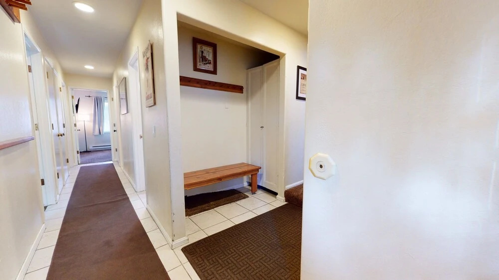 Chateau de Montagne 29 Updated and Spacious with Private Washer Dryer, On The Shuttle Route by RedAwning