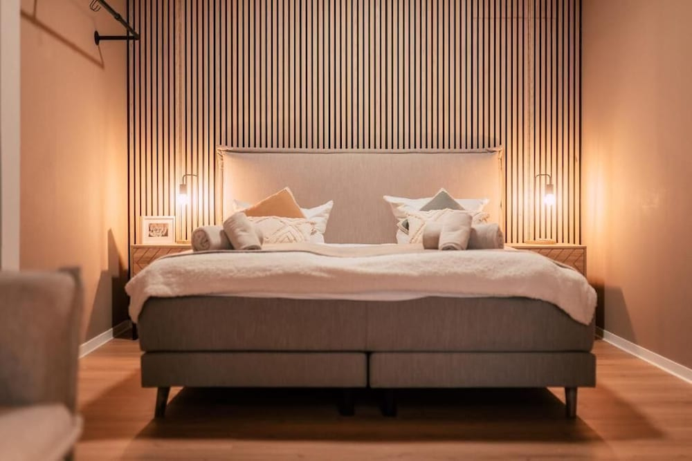 Luga Homes - Augustusplatz