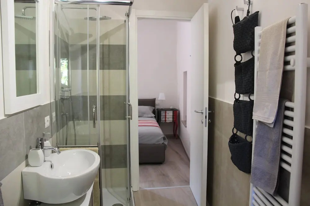 The Window on the Cathedral - Studio Apartment