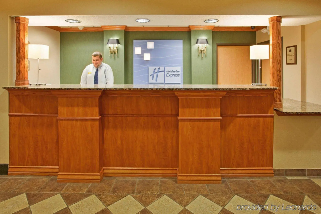 Holiday Inn Express Hotel & Suites Columbus by IHG