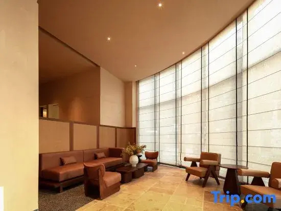 Atour Hotel Wenzhou South Station Yintai Department jianye Store