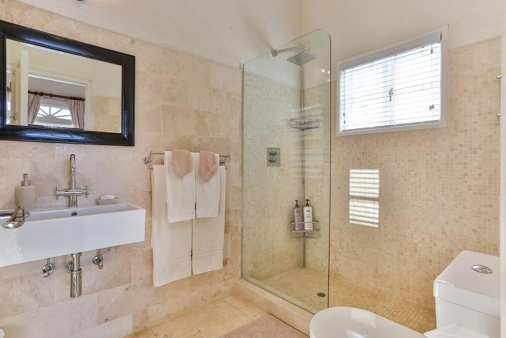 Cayman Villa - Contemporary 4 bedroom Villa with Stunning Ocean Views 4 Villa by RedAwning