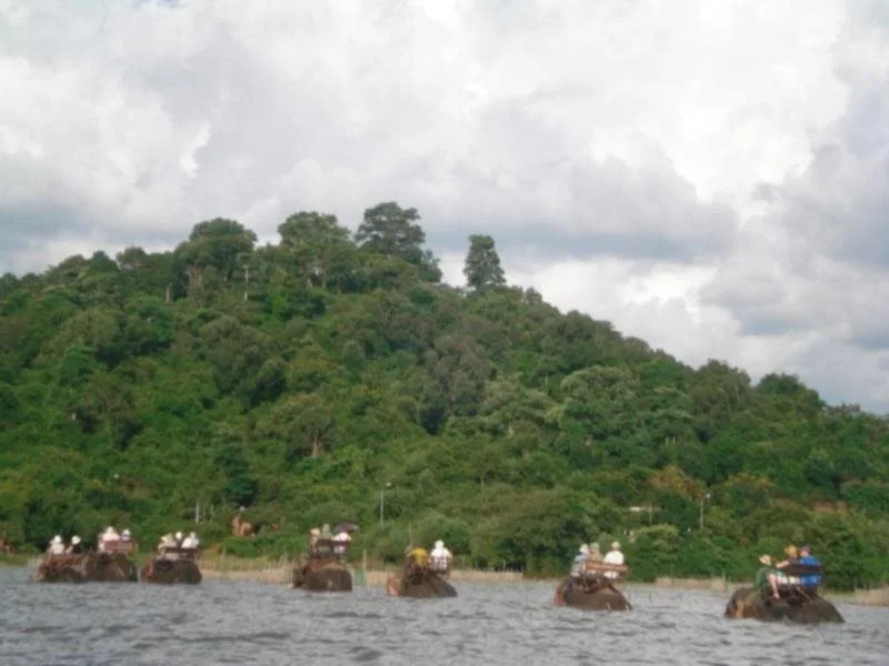 Lak Resort