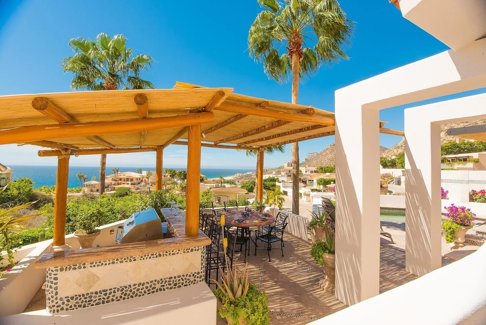 Gorgeous Ocean View Fits 17 Guests, Villa del Sol