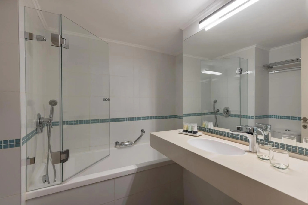 Метрополитен / Metropolitan Hotel