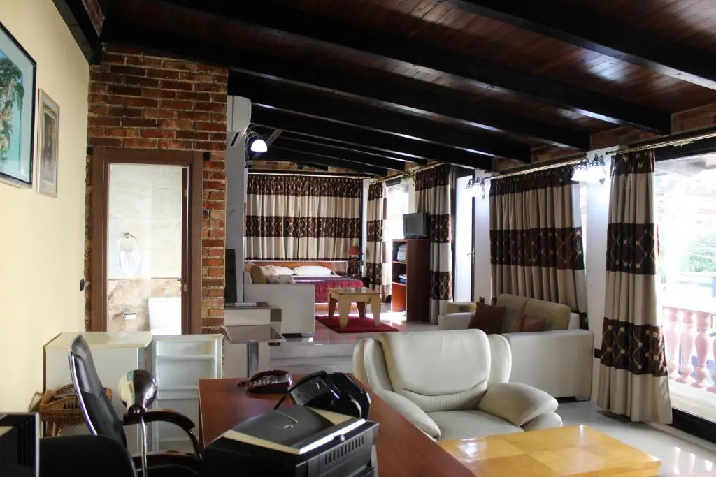 Vila 15 By Nam Nam Tirane