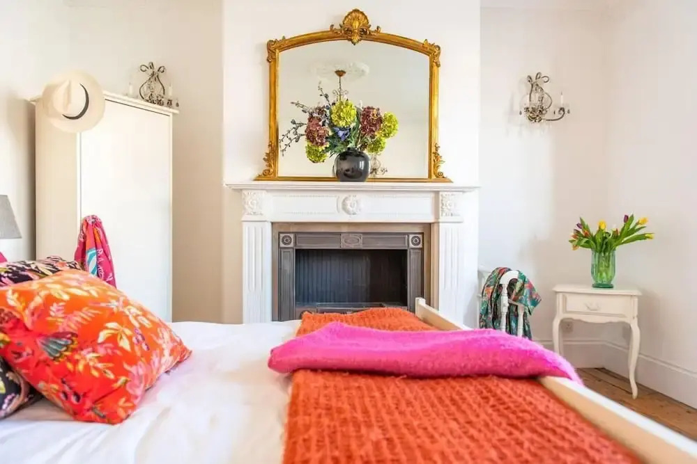 Beautiful 5 Bedroom Regency House / Pets Welcome