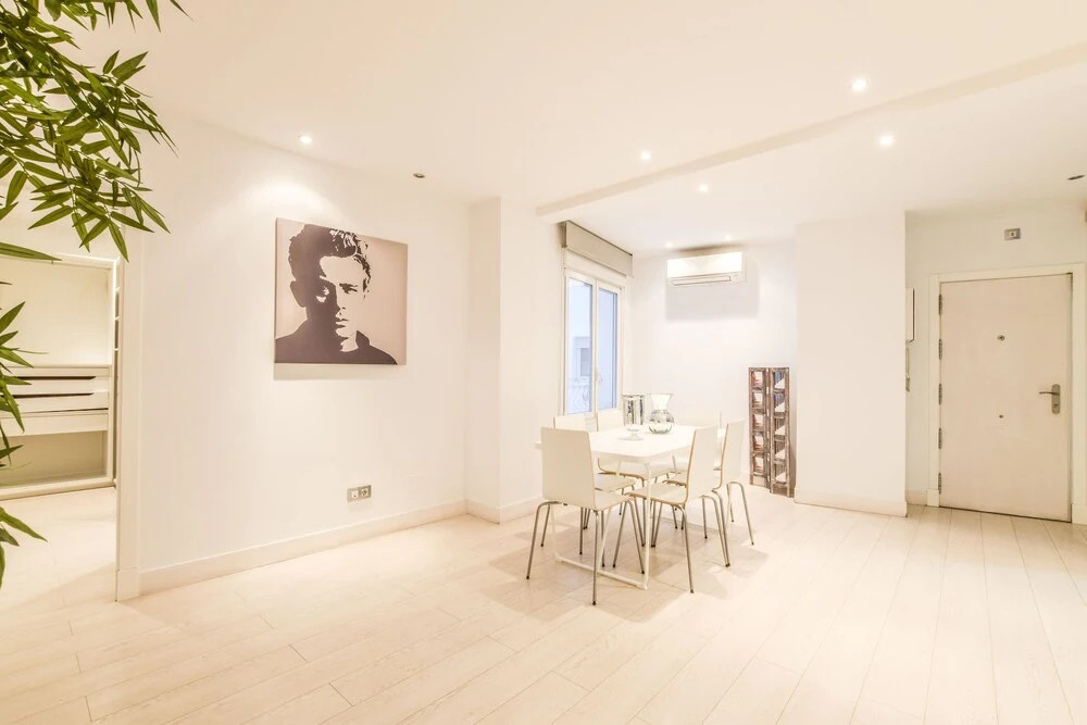 Room to Rent Bernabeu Spacious Apartment