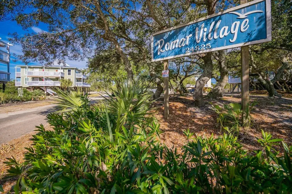 Romar Village 222
