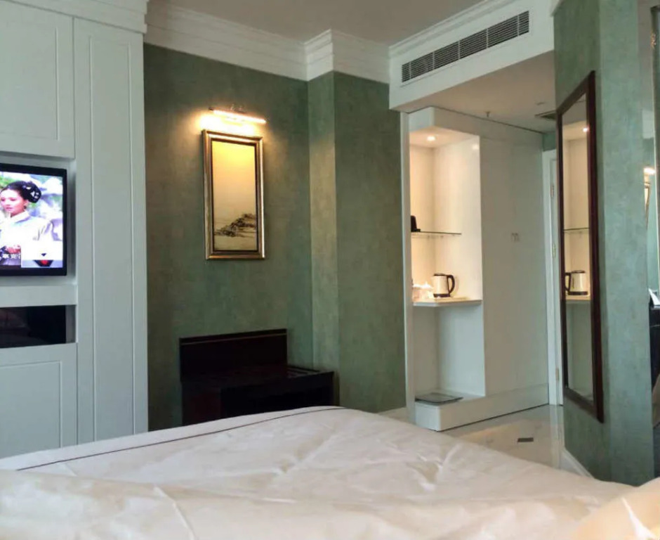Leju Hotel (Jiaozuo Dongfanghong Square)