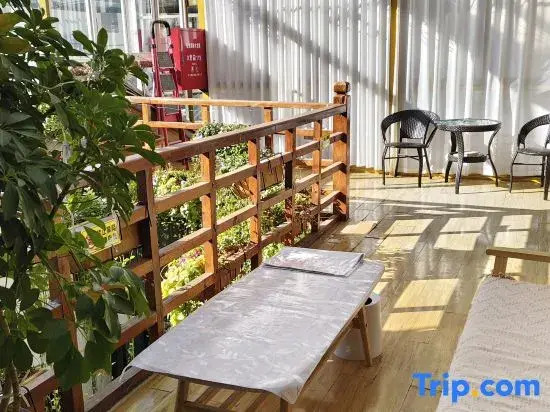 Yunmuju Inn (Lijiang Ancient City Dashuiche Shop)