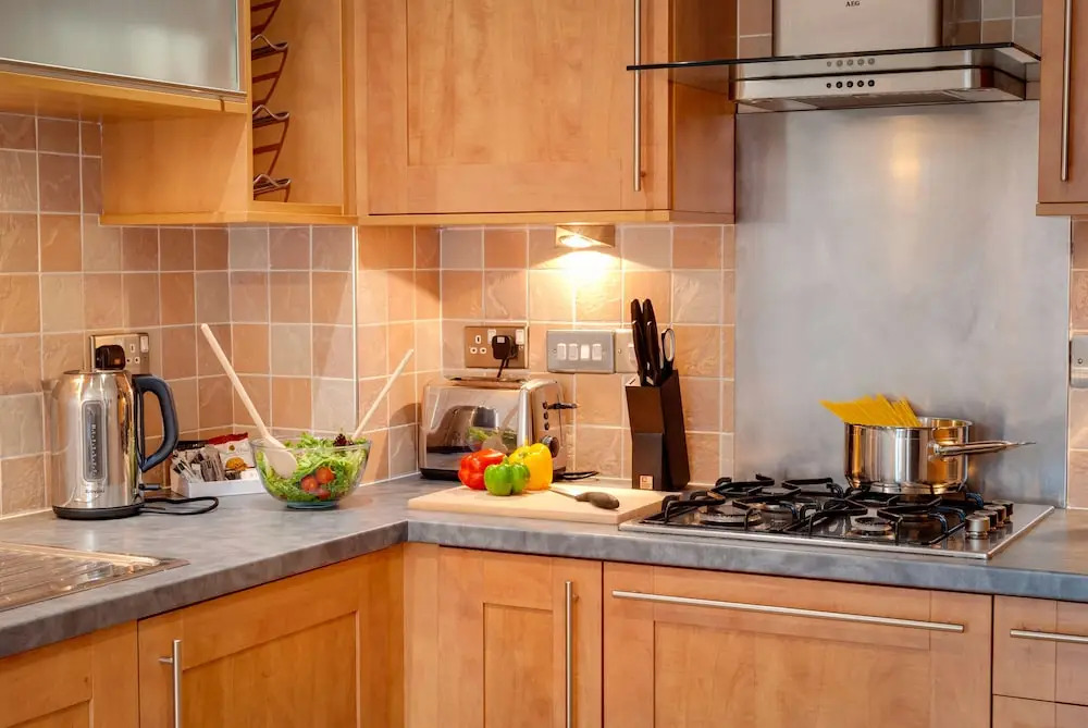 Base Serviced Apartments - The Docks