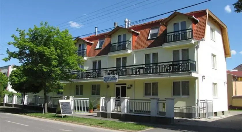 Hotel Crystal