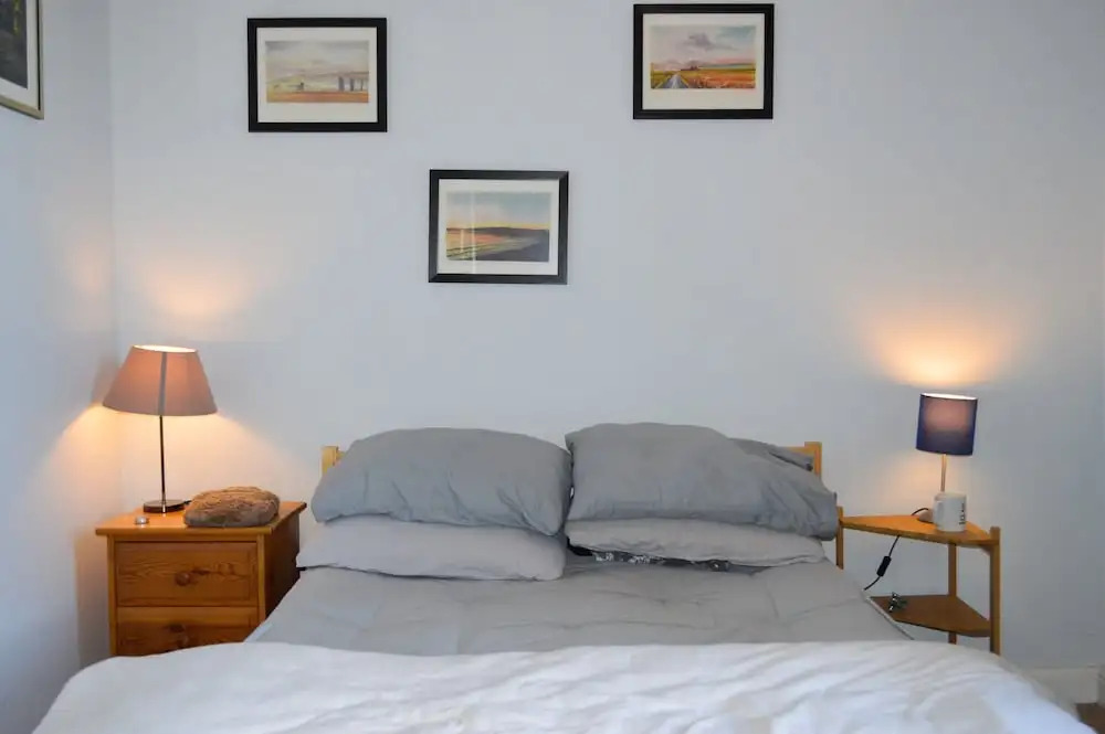 Bright 2 Bedroom Apartment in City Centre
