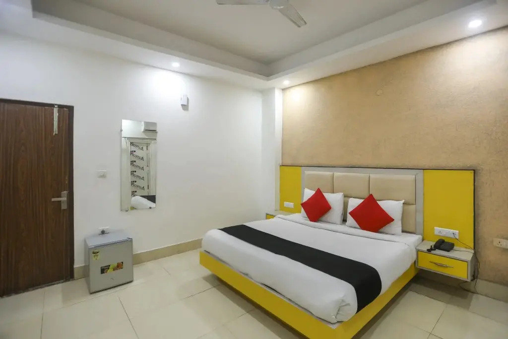 Hotel O Noida Villa