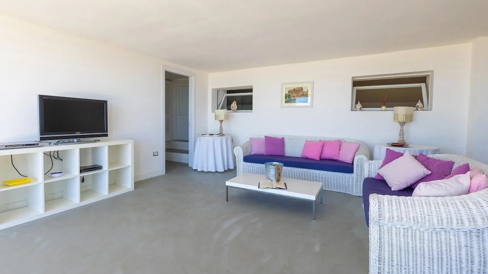 Villa Calypso 8 Emma Villas