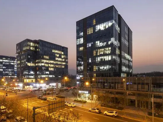 Xana Hotelle Hotel (Beijing Daoxianghu Subway Station)