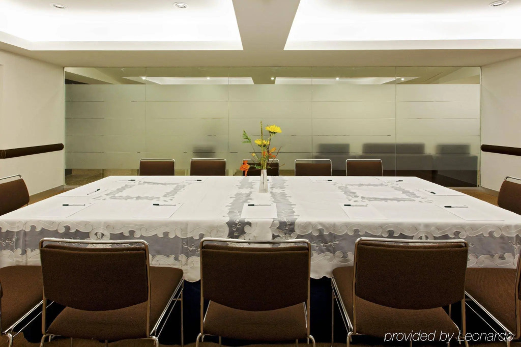 Holiday Inn Mexico City-Plaza Universidad by IHG