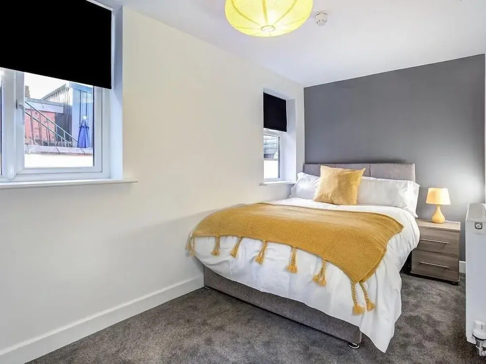 Townhouse PLUS @ 166 Edleston Road Crewe