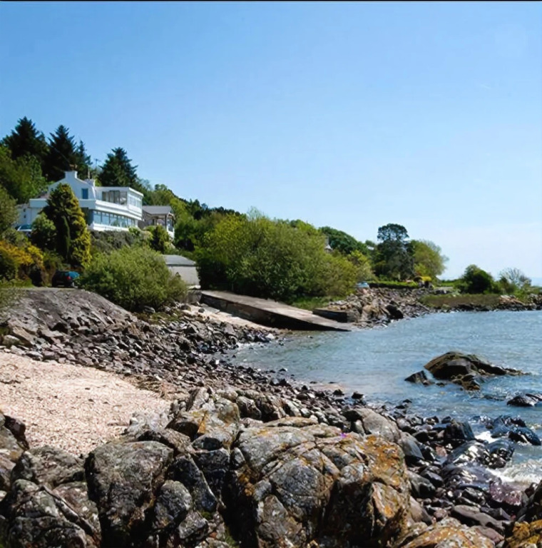 Roughfirth House