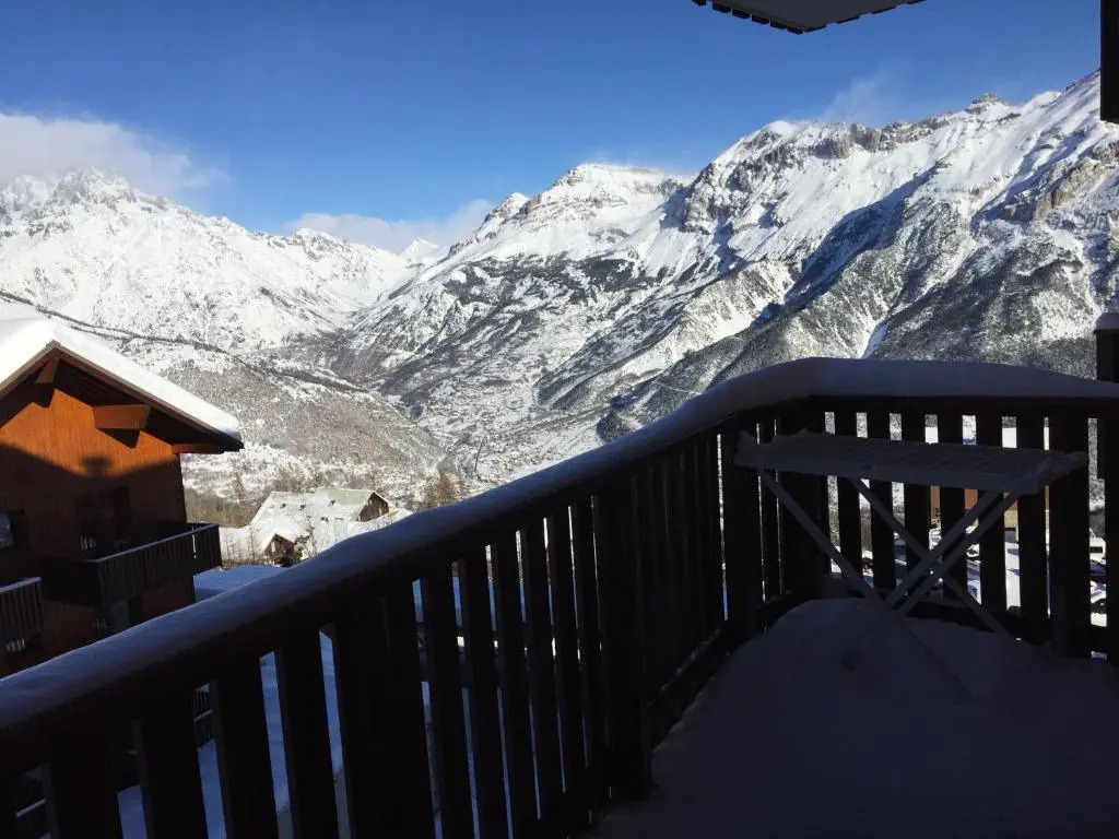 Les Gentianes Cimes Et Neige