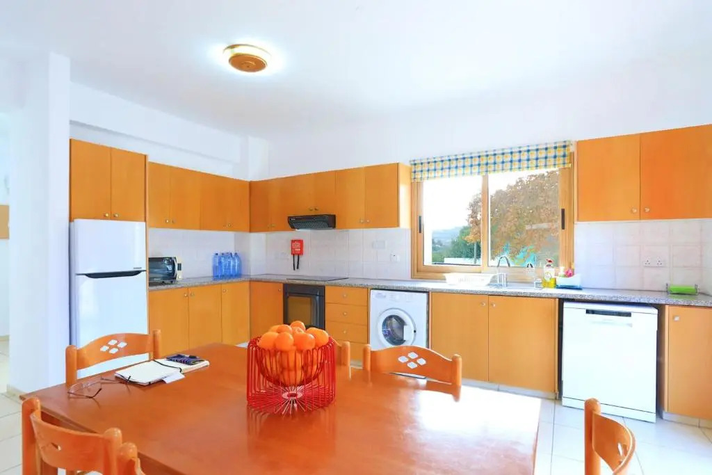 Villa Ira Finiki