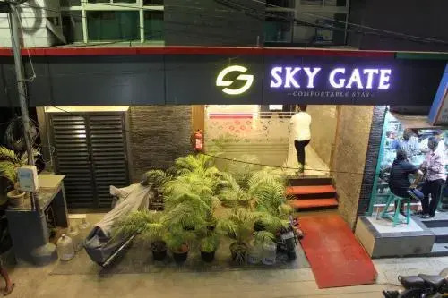 SKY GATE HOTEL Near Apollo MAIN, Women's & Children's US Consulate Sankara Netralaya Goethe Institute PrestigePalladium Shastri Bhavan Senmozhi Poonga Raj Ratnam Stadium TAJ Coromandal India Oil Bhavan Dr Mohan's Diabetics VAC Chennai