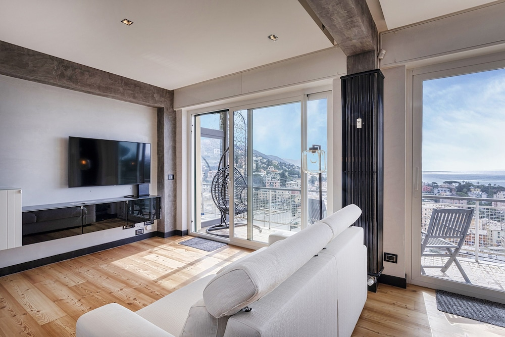 Stunning Seaview Apartment by Wonderful Italy