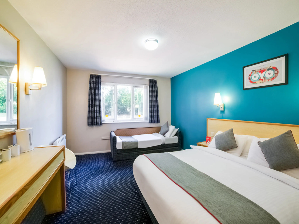 OYO Sunrise Hotel, A46 N Leicester