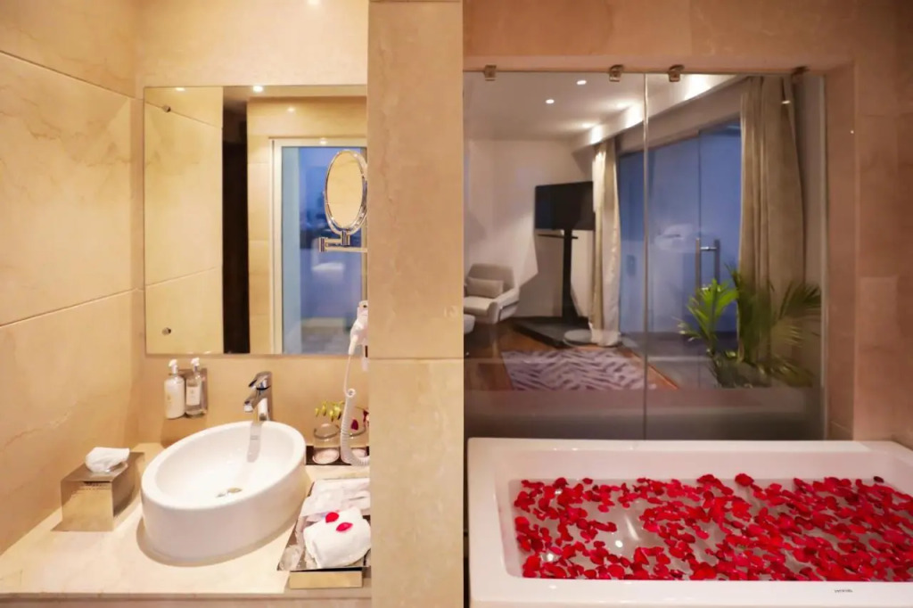 Regenta Suites Gurugram, Sector 49 Sohna Road
