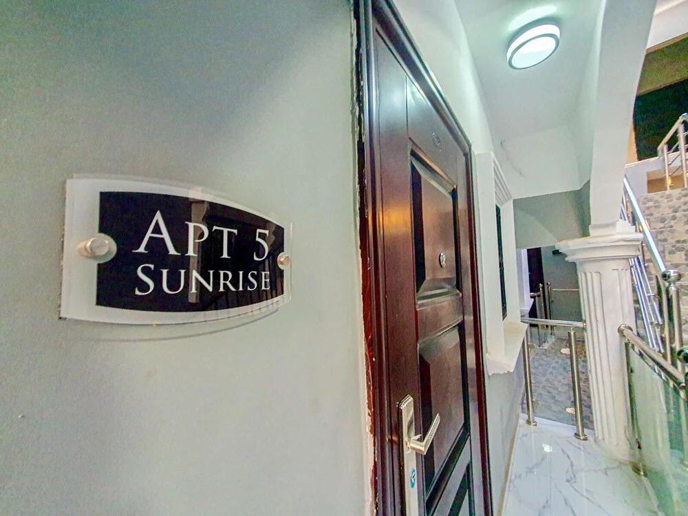 Sun Rise Apt #5 The Retreat Apartments