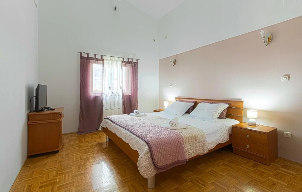 Awesome Apartment in Biograd na Moru With 2 Bedrooms, Wifi and Outdoor Swimming Pool