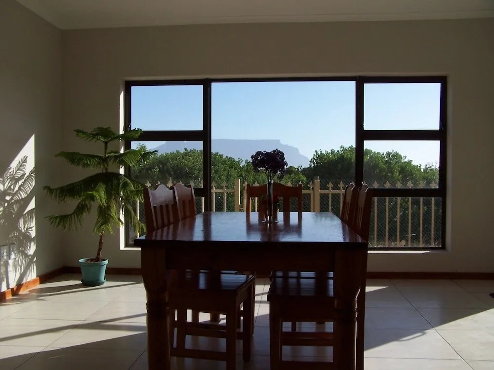 Cape Oasis Guesthouse
