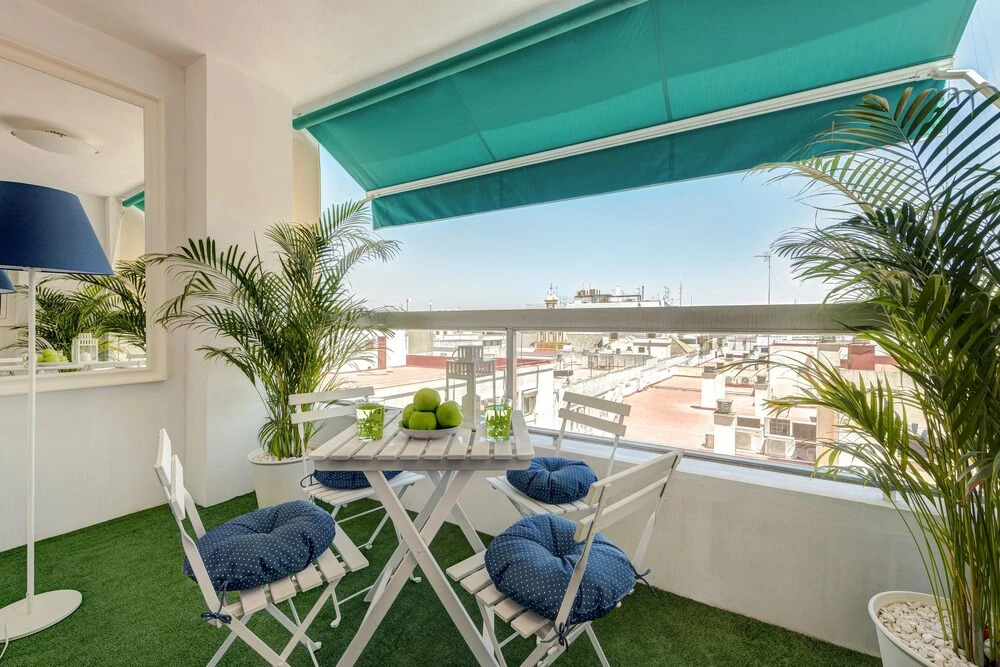 Great 2 BD Apartment With Terrace. San Pablo III