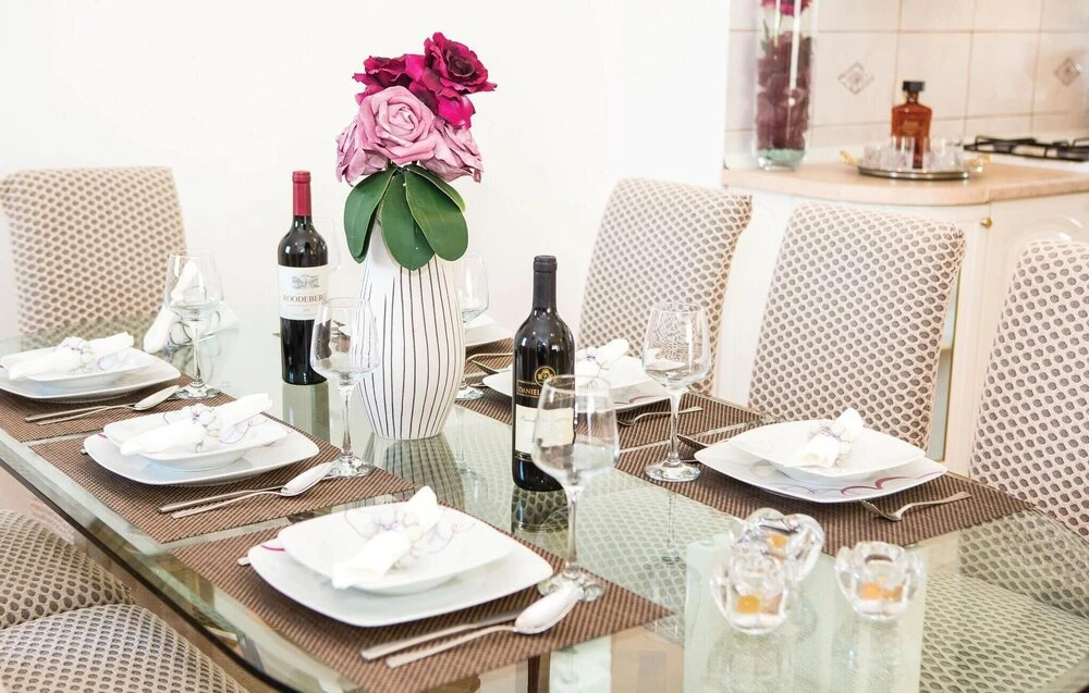 Four-Bedroom Holiday Home In Kastel Gomilica
