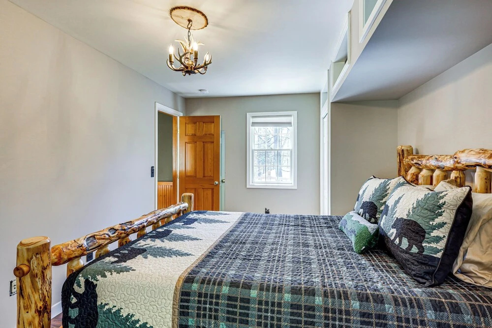 3 Mi to Lake George & Village: Family Home w/ Deck