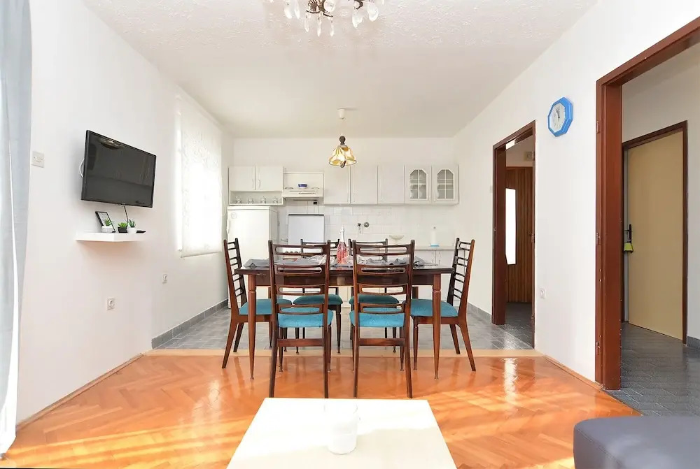 Apartment 608