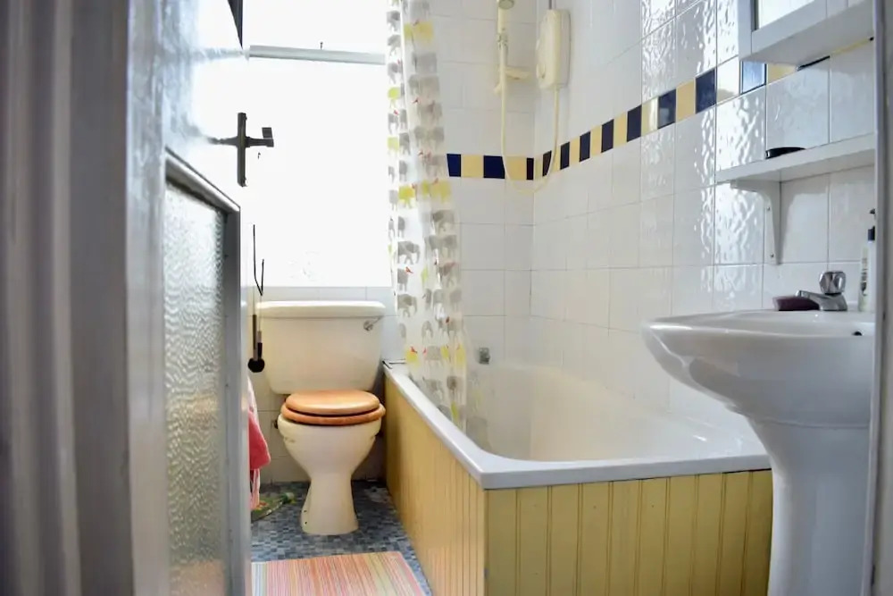 Spacious 2 Bedrooms Apartment by Royal Mile