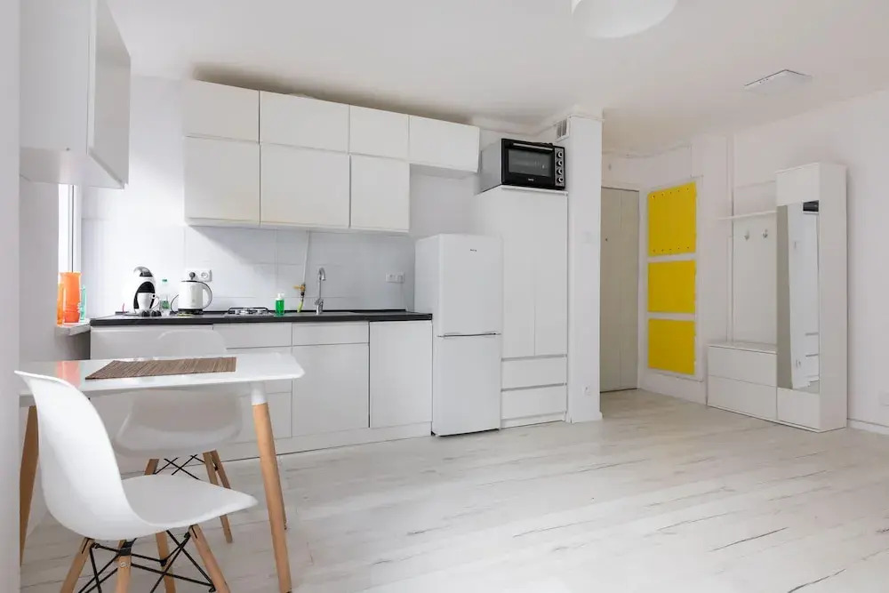 Rondo ONZ Sunny Apartment