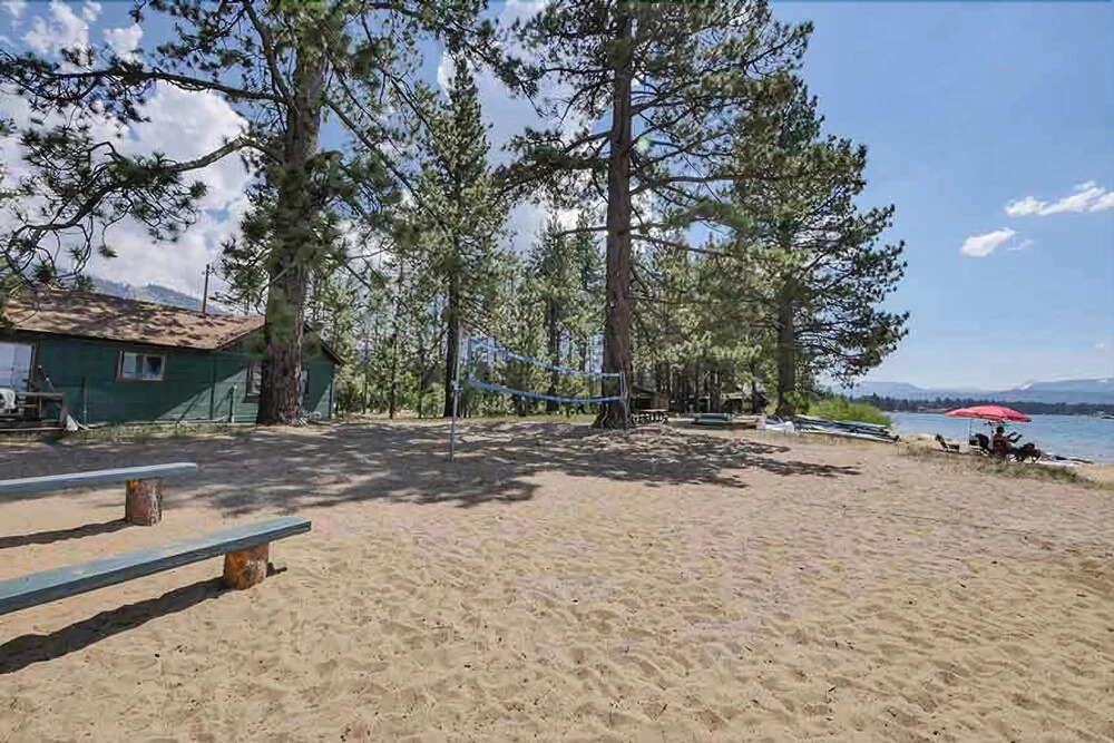 3901 Azure Avenue 2 Bedroom Cabin