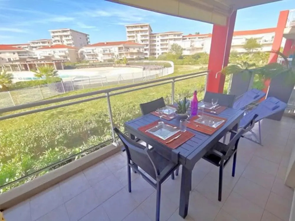 2P au pied des plages,Piscine,Wifi,Clim