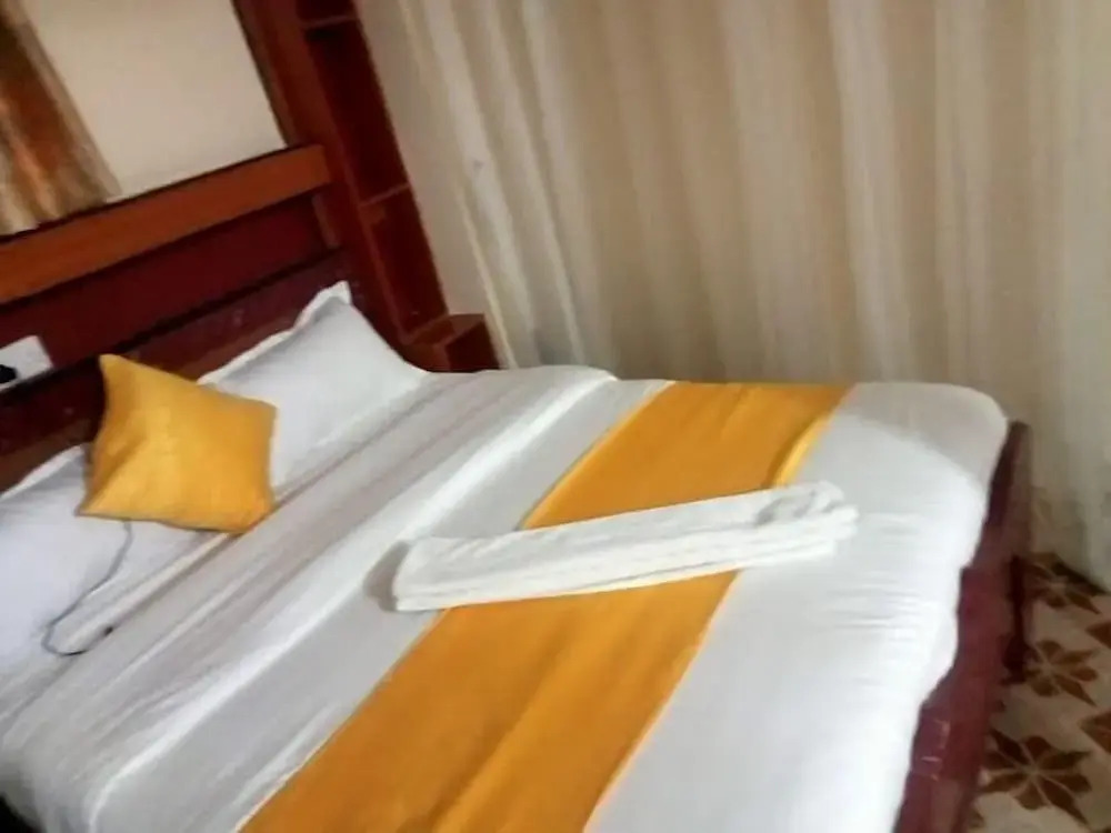 Sweet Bargain Hotel