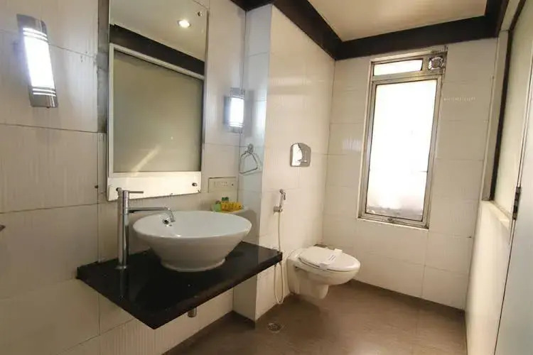 FabHotel FC Road