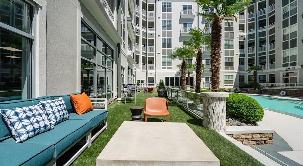 Landing Apartments Raleigh - North Hills