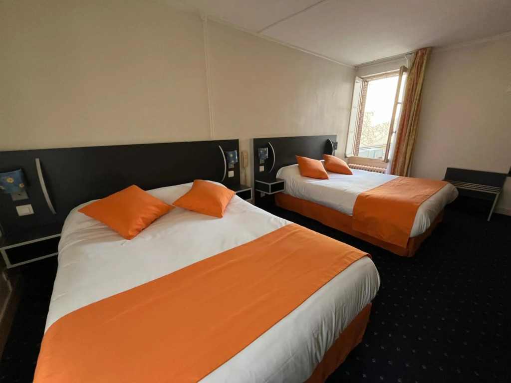 Logis Hôtel & Restaurant de la Barque