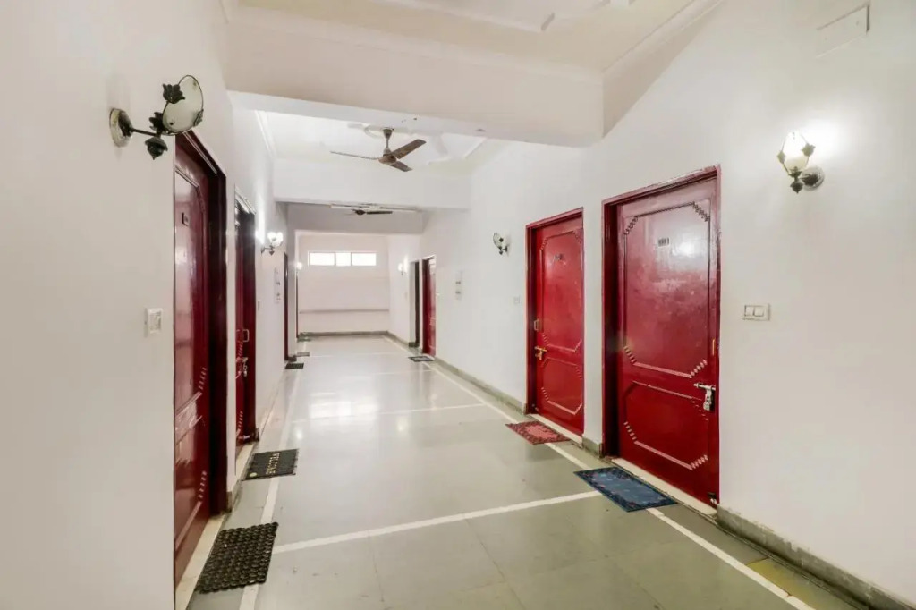 SPOT ON J C Guest House