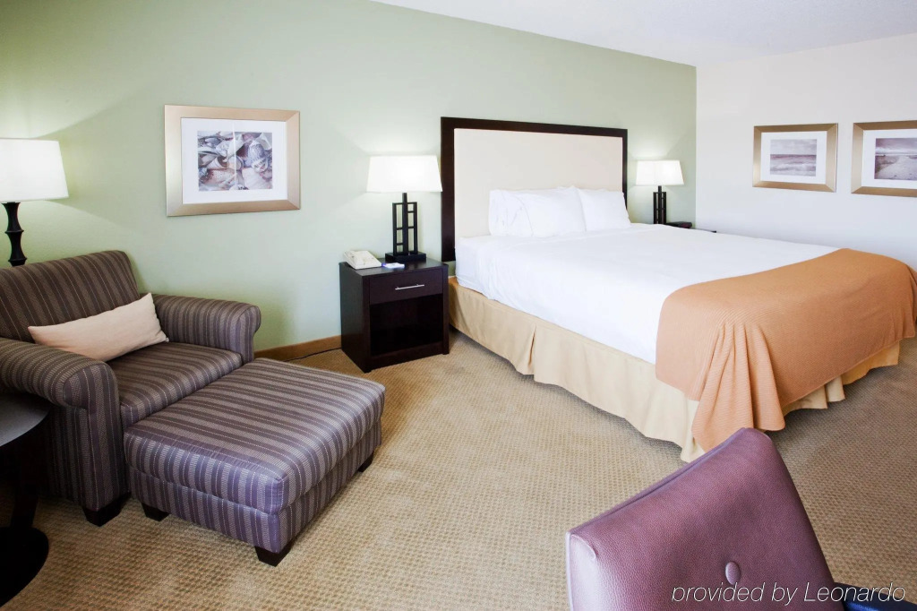 Holiday Inn Express Myrtle Beach-Broadway at the Beach by IHG